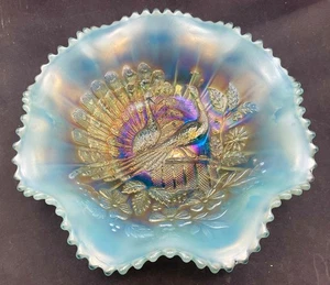 SUPER RARE VINTAGE CARNIVAL NORTHWOOD ICE BLUE OPAL PEACOCKS ON THE FENCE BOWL - Picture 1 of 8