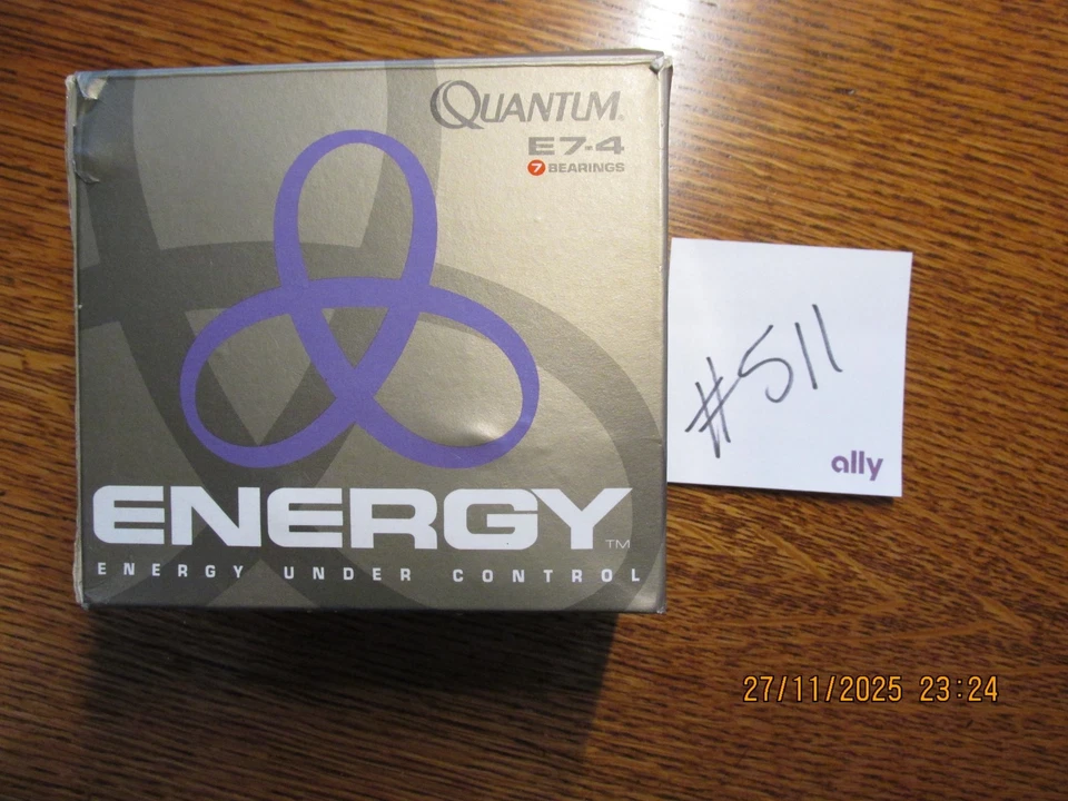 Carrete giratorio Quantum Energy E7-4 con caja y carrete de repuesto Foto 1 de 4