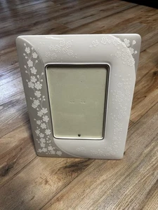 Lenox Bellina 5” x 7” Photo Frame Picture Wedding Flowers Gray White Dainty - Picture 1 of 11