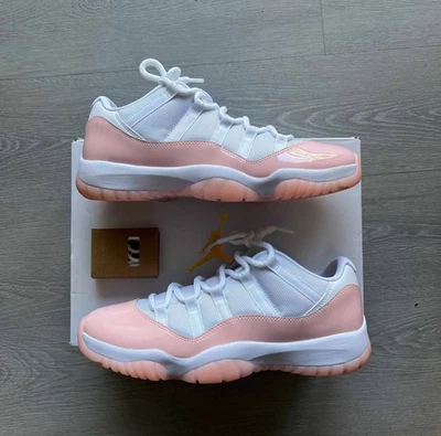 Talla 11.5W - Air Jordan 11 Retro Low Legend Rosa Con Caja Original Foto 1 de 4