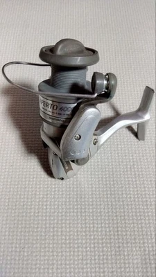 Mulinello da spinning APERT argento - Immagine 1 di 3