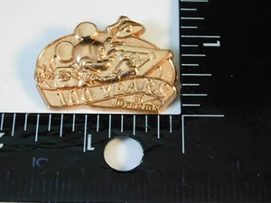 WALT DISNEY 100 YEARS OF DREAMS MICKEY MOUSE DRAWING PIN - Picture 1 of 2