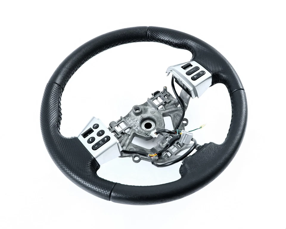 Lenkrad beziehen mit Leder für Nissan Note I Bj. 2005-2013 NEU LEDER - Bild 1 von 4