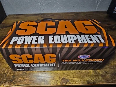 Coche divertido Mustang NHRA 2023 1/24 Tim Wilkerson “SCAG” 1 de 1182 como nuevo Foto 1 de 3