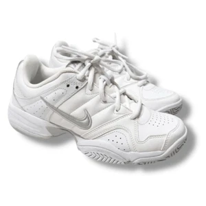Tenis para mujer Nike City Court de cuero blanco perforado talla 7 - Imagen 1 de 9