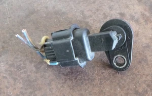 Holden Astra AH 10/04-8/09 1.8 Z18EXR Cam Shaft Position Sensor 55352609 - Picture 1 of 3
