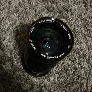 Vivitar Series 1 28-105mm f2.8-3.8 Macro Focusing Zoomobjektiv - Bild 1 von 8