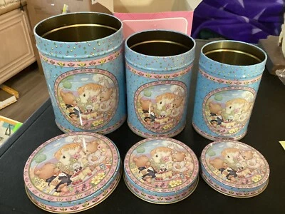 Artmark (3) Piece Small Picnic Metal Canister Set 5 1/2", 4 3/4", 4" Tall - Image 1 of 4