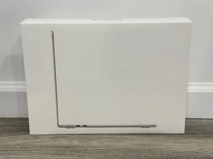 Apple MacBook Air 13" M4 with 10C CPU 8C GPU, 16GB 256GB SSD - Silver MW0W3LL/A - Afbeelding 1 van 7