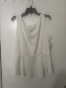 Women’s Top - Picture 1 of 11