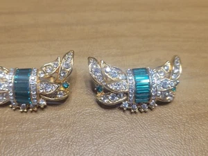 Vintage Retro 60s CRYSTAL Rhinestone CLIP ON Earrings Marked Signed GG - Picture 1 of 22