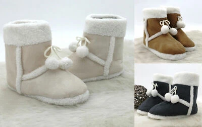 HEIMTEXLAND Hüttenschuhe Hausschuhe Wildleder Optik m. Bommel Fell Boots Hausstiefel Typ381