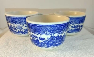 Vintage Blue Willow Tea Cup- white /Blue Asian Design -Lot of 3 - Picture 1 of 4