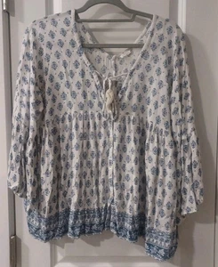 En Creme Top Womens Size M Blue White Peasant Cottagecore 3/4 Sleeves BOHO - Picture 1 of 7