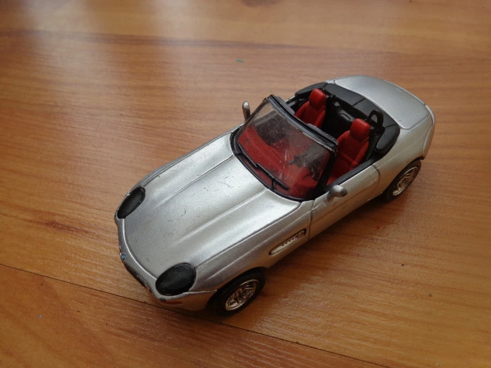 Corgi Newray 1:43 - Classico Argento BMW Z8 Modellino Auto - Immagine 1 di 1