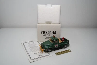 B16 1:43 MATCHBOX IERI ANNO 04-M 1954 FORD F100 SINCLAIR SPAZZANEVE NUOVO CON... - Immagine 1 di 4