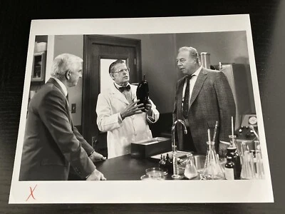 1988 The Naked Gun Original Photo 8 X 10 Swiss Army Shoe Leslie Nielsen 8x10 80s - Image 1 of 4