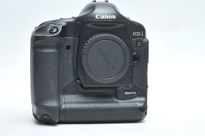 Canon EOS 1D Mark II N 8.2MP Digital SLR Camera Body - Image 1 of 4