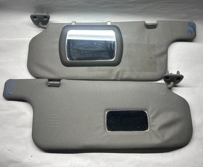 Toyota RAV4 1996-2000 PAR DE PARASOLES GRISES DIESTRO IZQUIERDO CONDUCTOR PASAJERO Foto 1 de 4