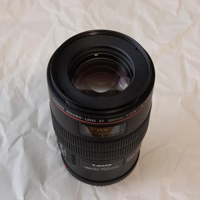CANON EF100mm F2.8L macro IS USM 773366 - Image 1 of 4