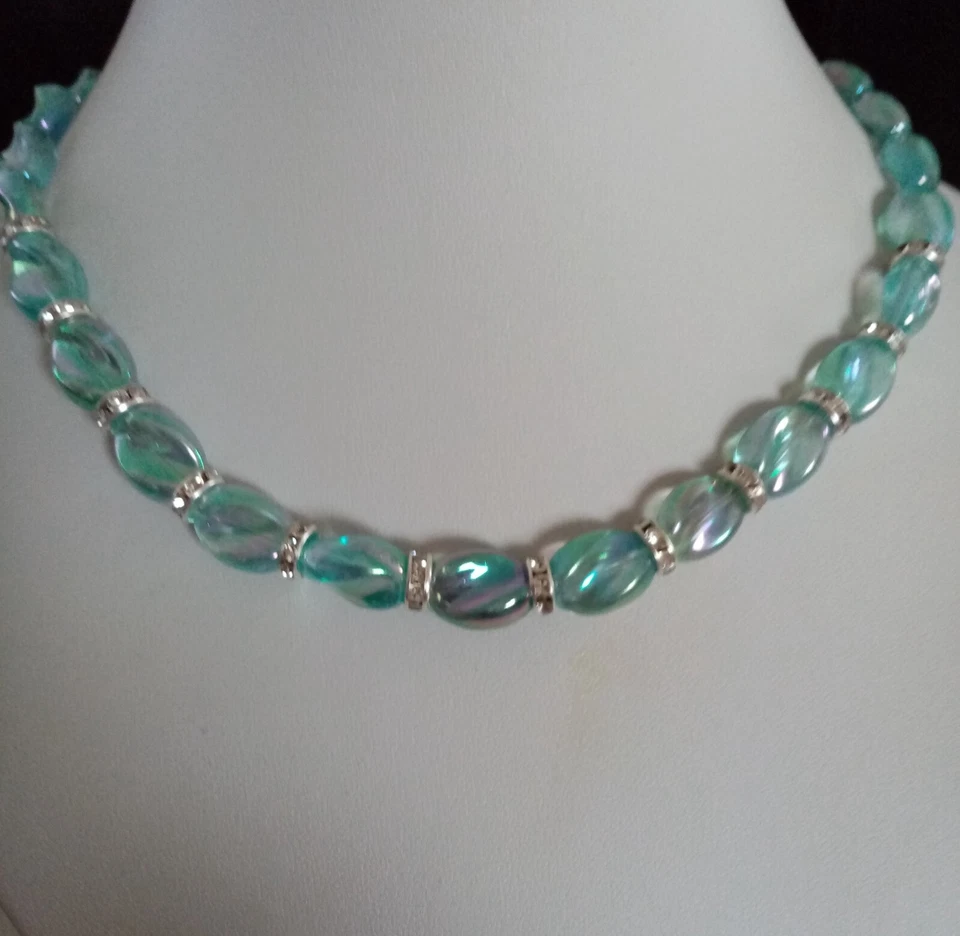 Perlen Halskette gedrehte Perlen aus Neu Gablonz und Kristall Rondellen 44+4 cm - Bild 1 von 4