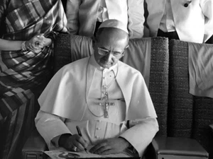 Pope Paul VI Headed to Eucharistic Congress 1964 Catholic POSTER 24 X 18 Inches - Picture 1 of 2