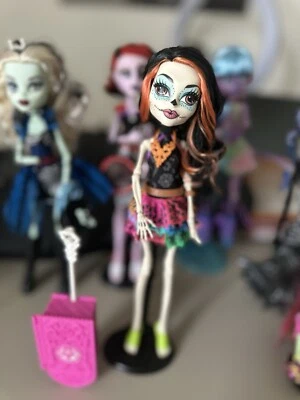 Monster High Doll Skelita Calaveras City Of Frights Scaris Y0377 2012 Rare - Image 1 of 4