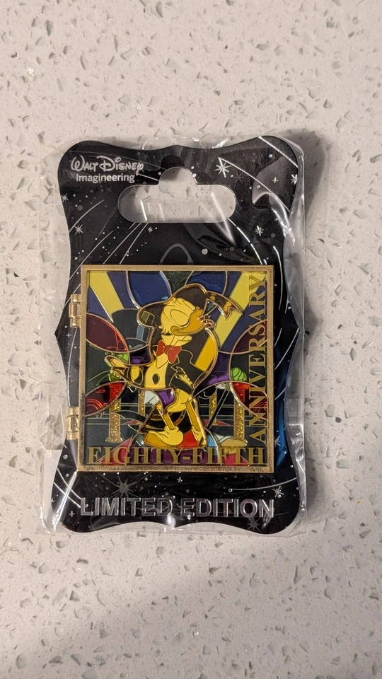 Prendedor 85 Aniversario Pato Donald Disney WDI RARO LE 250 MOG Vidrieras Foto 1 de 1