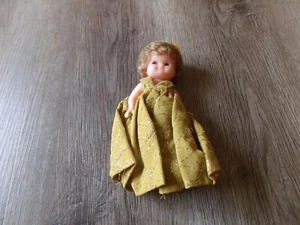 VINTAGE PLASTIC DOLL 6 INCH TALL MADE IN HONG KONG - Picture 1 of 2