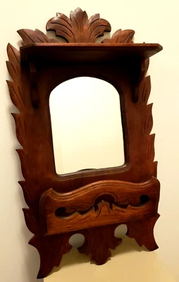 Espejo Chippendale vintage con desplazamiento rococó cortado y compartimento de almacenamiento Foto 1 de 4