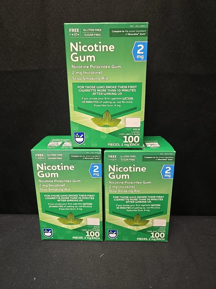 Lote de 3 piezas de goma de nicotina 2 mg 100 piezas cada una recubierta sabor fresco a menta caducidad 26/11 Foto 1 de 4