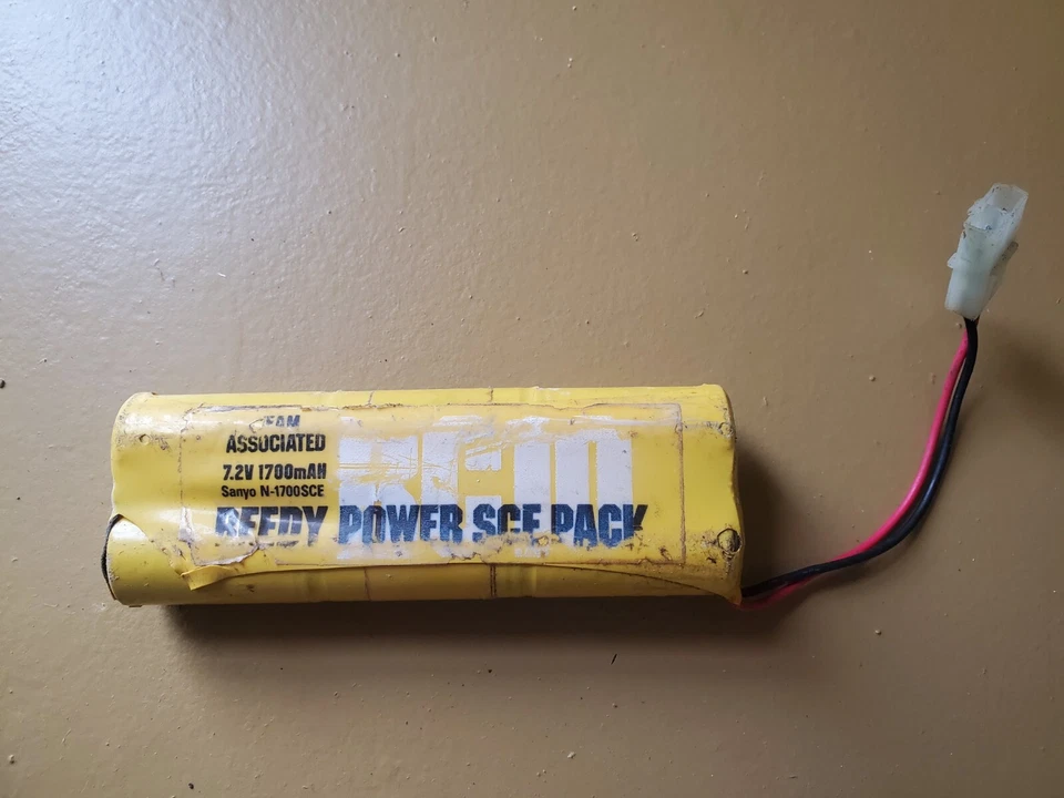 Paquete de baterías SCE Sanyo 1700 mAh vintage para coche de radiocontrol - solo para piezas - sin probar Foto 1 de 4