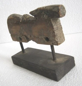 ANTIQUE OLD WOODEN UNUSUAL COW ON STAND UNUSUAL - Picture 1 of 7