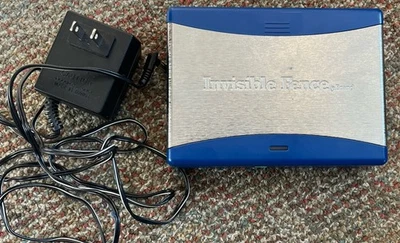 Invisible Fence Boundary Plus Transmitter 11350 UNIT ONLY with AC adapter Foto 1 de 4