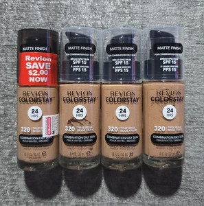 Lotto 4 Revlon ColorStay 320 True Beige Makeup Combo/Oleoso SPF15 24 ORE scadenza 2022 - Foto 1 di 5