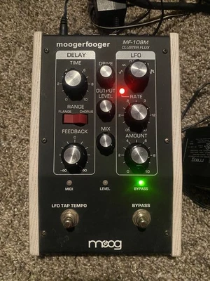 CLUSTERFLUX moog 108s. pedal electrónico real con adaptador ac Foto 1 de 4