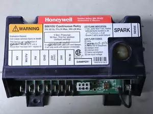 Honeywell S8610U Universal Intermittent Pilot Ignition Control S8610U3009 - Bild 1 von 3