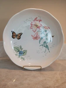 Lenox Butterfly Meadow Scalloped 11" Round Serving Casserole Dish - Picture 1 of 8
