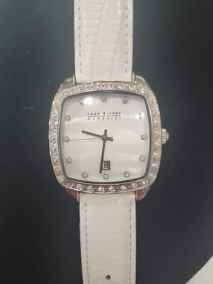 Joan Rivers Classics relógio feminino tom prata pavê esfregão couro branco nova bateria - Imagem 1 de 4