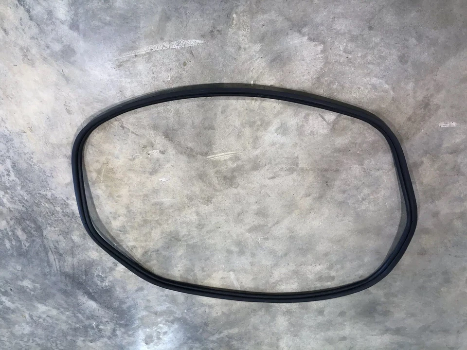 2008 2009 Pontiac G8 GT GXP Trunk Deck Lid Weatherstrip Seal - Nice Used GM OEM - Image 1 of 1