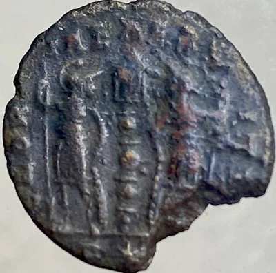 Moneda romana antigua genuina de 2 soldados romanos 333-336 dC emperador Constantes Gloria Foto 1 de 4