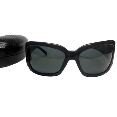 Vintage Versace Women's Sunglasses MOD 4049 GB 1/87 125 Black Frame Logo Italy - Image 1 of 4