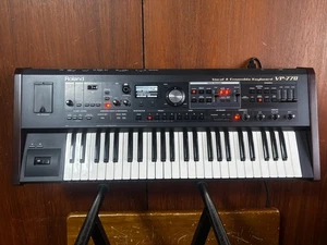Roland VP-770 Vocal & Ensemble Keyboard w/ box Hands-free Microphone - Picture 1 of 13