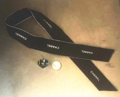 Chanel Heart Charm and Ribbon Black and Gold New 2023 Holiday NYC Flagship Store - Image 1 of 2