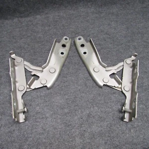 2005-2006 Pontiac Montana SV6 Hood Hinges PAIR 994L Light Tarnished Silver 71092 - Bild 1 von 5