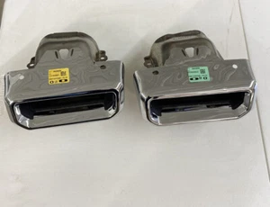 2019-2025 Silverado Sierra Left & Right Chrome Exhaust Bezels Genuine OEM GM - Picture 1 of 3