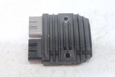 Regulador de voltaje rectificador Yamaha Rx1 Rx10 02-18 5JW-81960-00-00 Foto 1 de 4