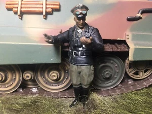 1/32 Panzer Officer WWII Figur Checking Compass 21st Century Toys - Bild 1 von 6