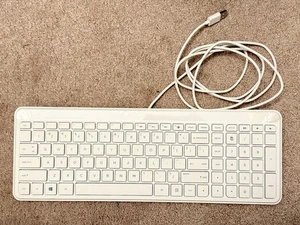 HP KBAH21 USB Wired Super Slim Thin White PC Keyboard Lightweight - Picture 1 of 4