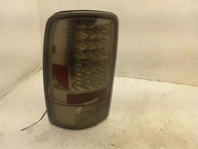 Driver Left Tail Light 04-06 Chevrolet Suburban 1500 15832091 - Image 1 of 4